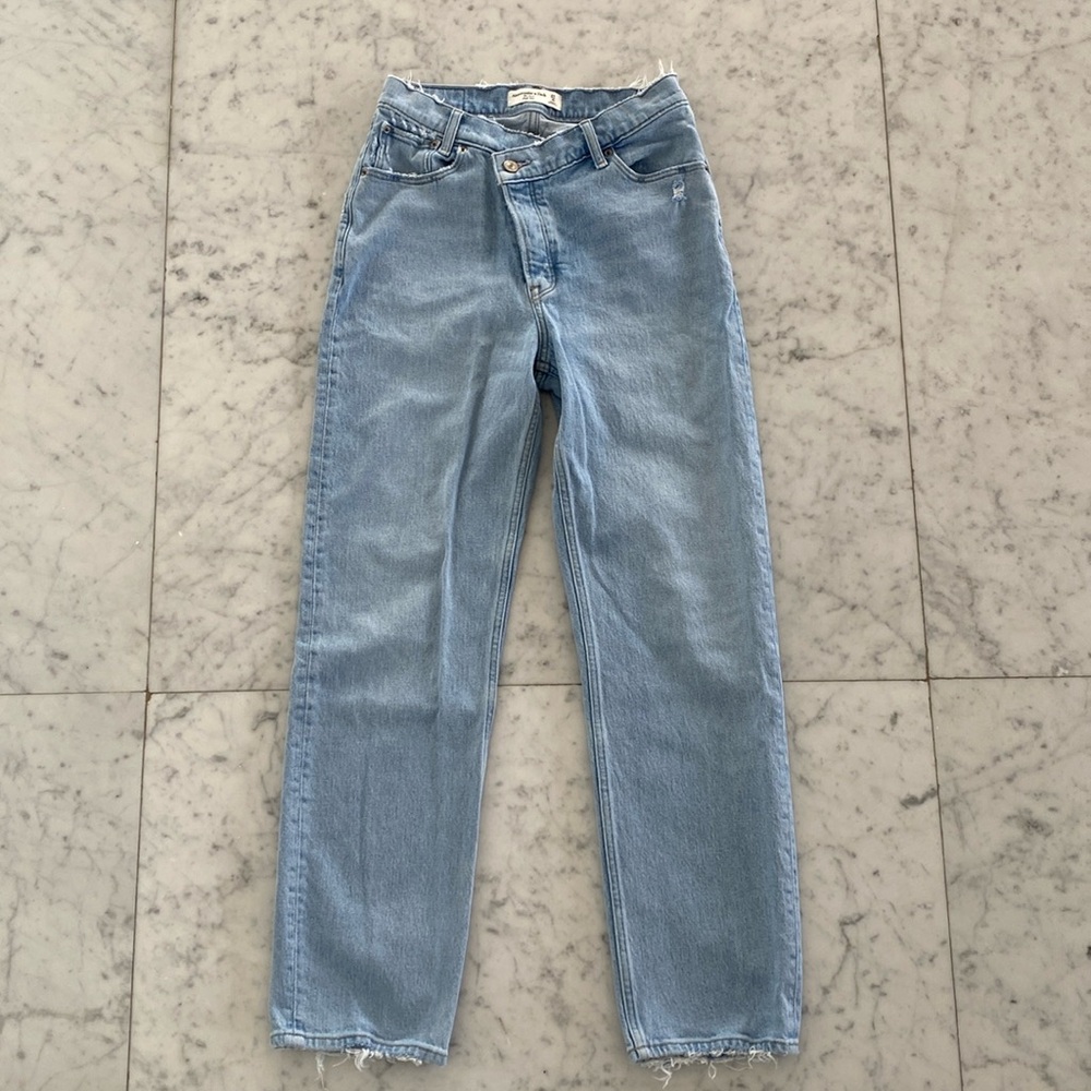 Abercrombie & Fitch “The Dad High Rise” Denim Jeans
